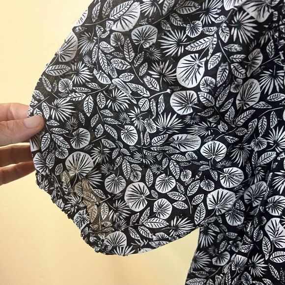 New With Tags Ann Taylor Loft Womens‎ Smocked Short Sleeve Blouse Size XS Career - Picture 5 of 5